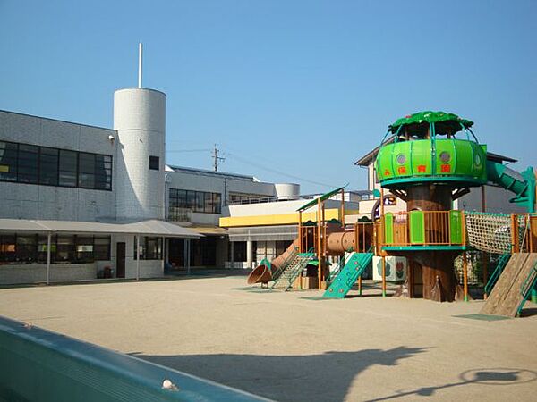 画像23:幼稚園、保育園「広見保育園まで560m」