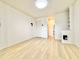 アクート　A 101 1階ワンルームのリビング/ダイニング