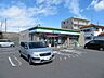 周辺：コンビニ「ファミリーマート瑞穂牛牧店まで770m」