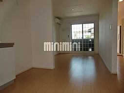 irideI 1階1LDKのリビング/ダイニング