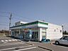 周辺：コンビニ「ファミリーマートまで530m」