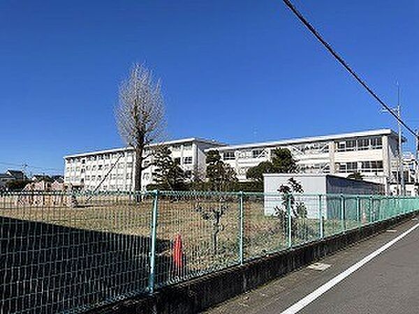 画像19:小学校「関市立旭ケ丘小学校まで471m」