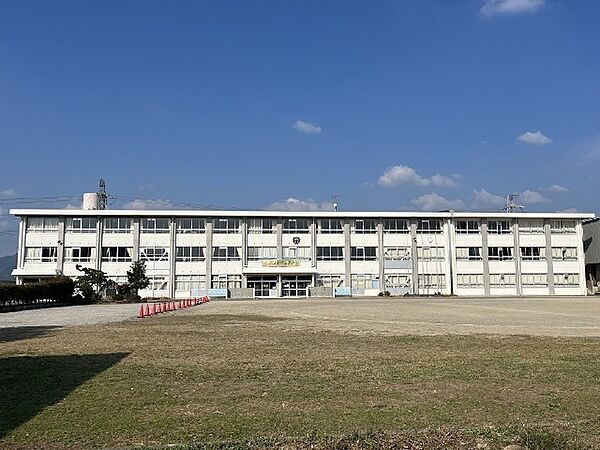 画像4:小学校「関市立下有知小学校まで556m」