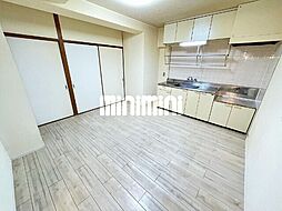 シュロス鵜の森 2階3DKのリビング/ダイニング