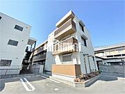 近鉄四日市駅より徒歩14分 築4年3ヶ月 3階建の賃貸物件
