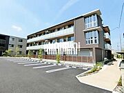 霞ヶ浦駅より徒歩11分 築8年2ヶ月 3階建の賃貸物件