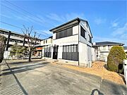 近鉄富田駅より徒歩10分 築33年8ヶ月 2階建の賃貸物件
