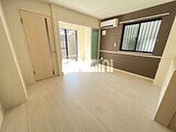 神楽 105 1階1LDKのリビング/ダイニング