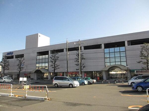 画像19:ショッピング施設「鈴鹿ハンターまで2100m」
