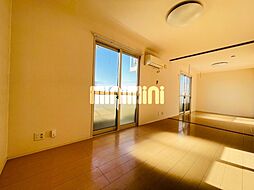 ダール・フルート 1階2LDKのリビング/ダイニング