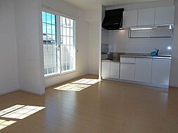 ピュアシス若松 2階2LDKのリビング/ダイニング