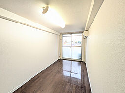 アイルーム亀山山子 3階1Kのリビング/ダイニング