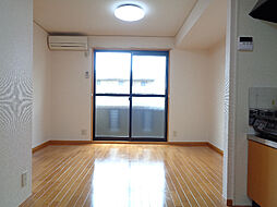 ロイヤルガーデンA