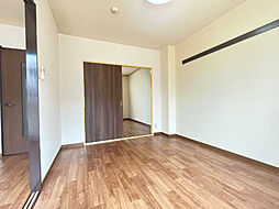 Ｓｕｒｐｌｕｓ　Ｔｗｏ　ＭＵＲＡＴＡ　Ａ 2階2DKのリビング/ダイニング