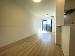 ヒカルサ松阪長月町 105 1階1LDKのリビング/ダイニング