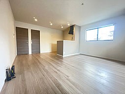 MAJESTIC 松阪 2nd 102 1階1LDKのリビング/ダイニング