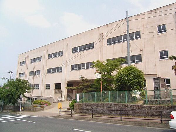 画像27:小学校「市立名張小学校まで910m」