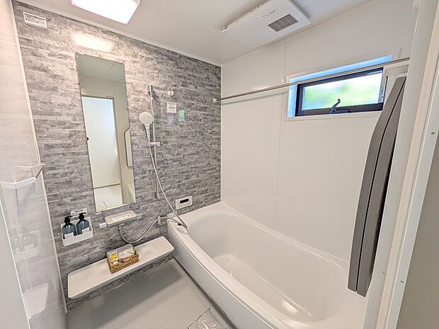 1日の疲れを癒す1坪タイプの浴室