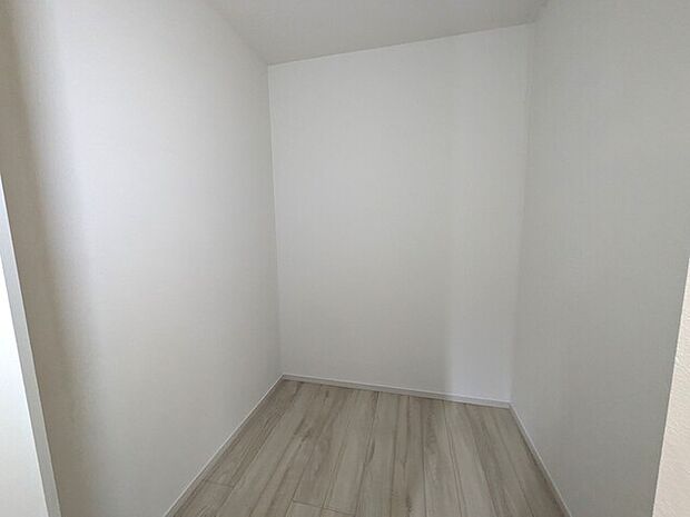 玄関ホール、ウォークインクローゼット