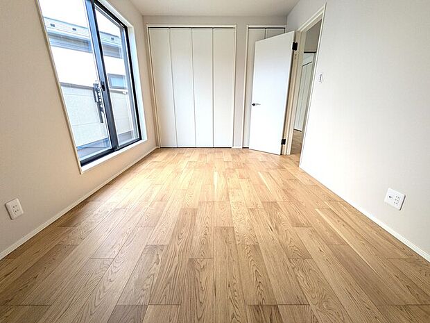 バルコニーに面した明るい洋室約6.8帖