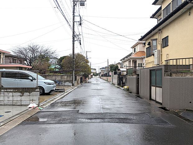 2路線3駅利用可能で通勤通学に便利な立地