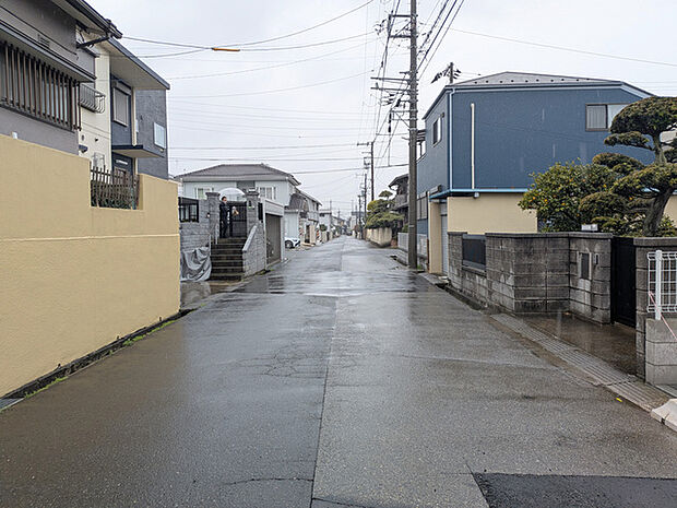 2路線3駅利用可能で通勤通学に便利な立地