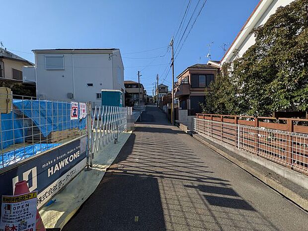 前面道路幅員4m・間口約8.51mに接道