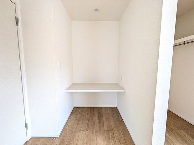 テレワークスやお子様の学習スペース等様々な用途にお使いいただけます