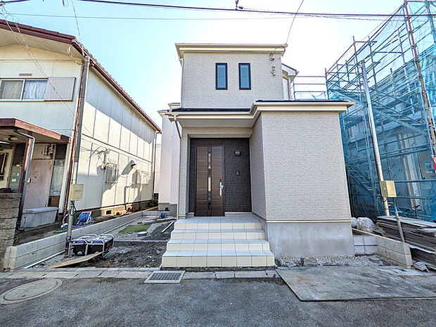 敷地面積約111.23?・建物面積95.43?の4LDK