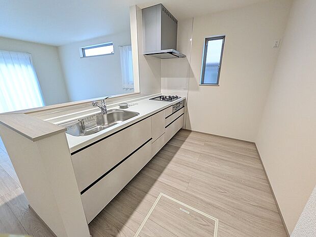 キッチンに立ちながらお部屋の様子が見える対面式キッチン