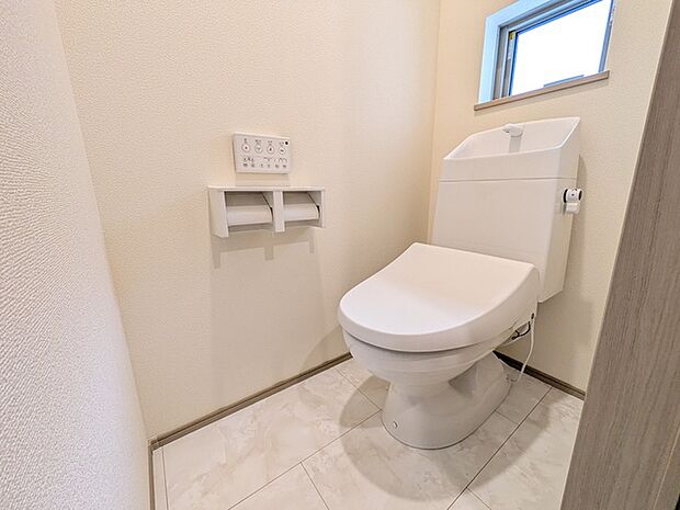 快適な温水洗浄便座付きです