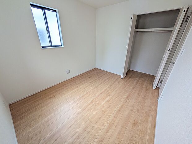 各居室収納スペースがついており、お部屋がスッキリ片付きます