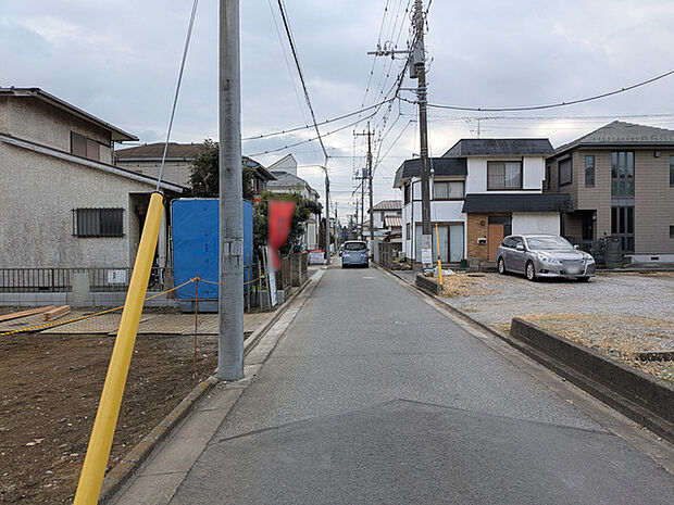 南西側公道、幅員約4m