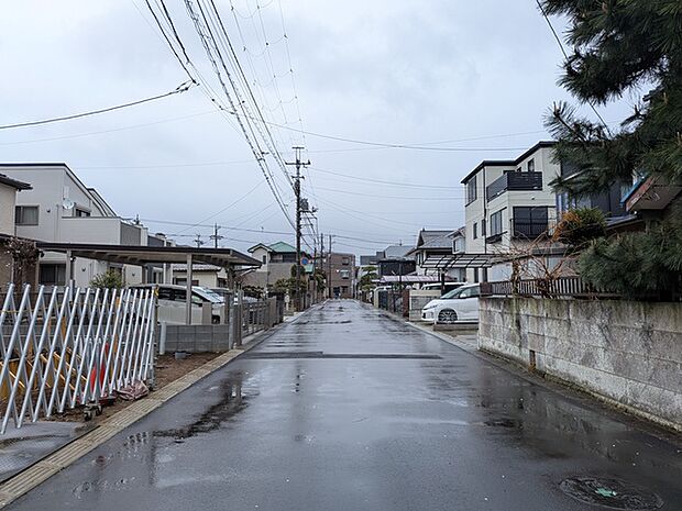 2路線3駅利用可能で通勤通学に便利な立地