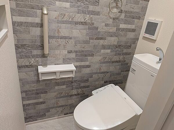各フロアにウォシュレット付きトイレを設置