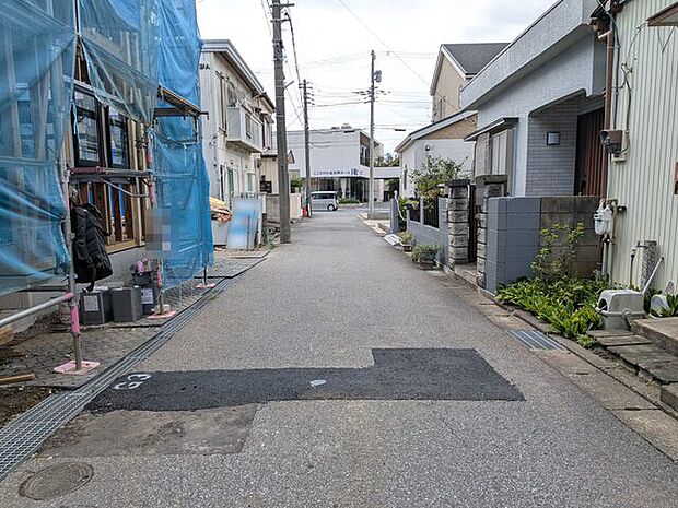 日々のお買い物に便利な商業施設が徒歩圏内に揃っており生活住環境良好です