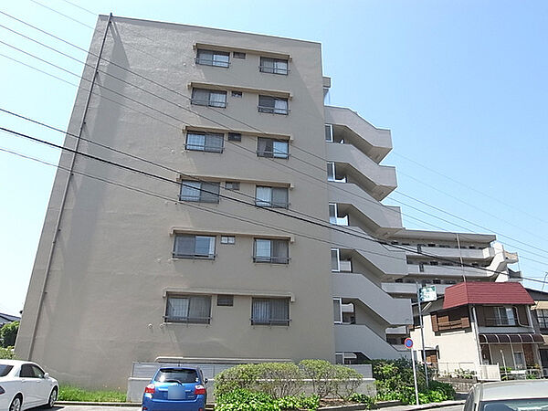 RC造7階建て？