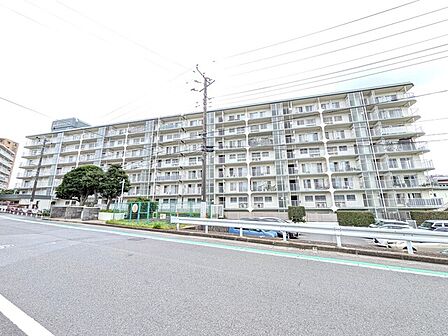 1981年2月築、総戸数104戸