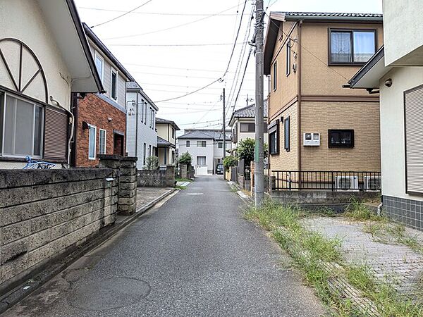 第一種低層住居専用地域内の閑静な住宅街