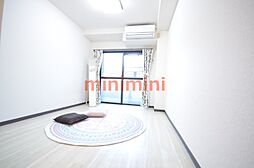 ウインドワード（風呂トイレ別室・同室あります） 2階1Kのリビング/ダイニング