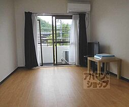 ロイヤルヒルズ鷹ヶ峯 301 3階1Kのリビング/ダイニング