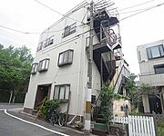 北山駅より徒歩4分 3階 築28年2ヶ月の賃貸物件