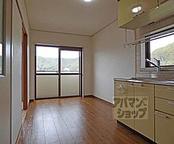 叡山電鉄鞍馬線 岩倉駅 徒歩10分の賃貸マンション 1階2DKのリビング/ダイニング
