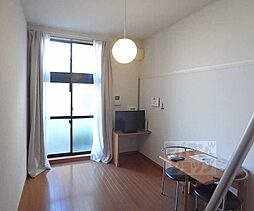 レオパレスウェルスｔｅｎ 210 2階1Kのリビング/ダイニング