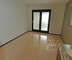 JR山陰本線 二条駅 徒歩4分の賃貸マンション 1階1LDKのリビング/ダイニング