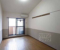 カレラ・デ・ノルテ 2-H 2階1Kのリビング/ダイニング