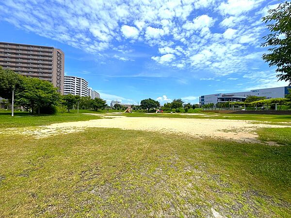 高見新家公園：徒歩1分