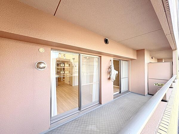 ●バルコニー環境は、たっぷりの陽当りと気持ちの良い風通しがあります。