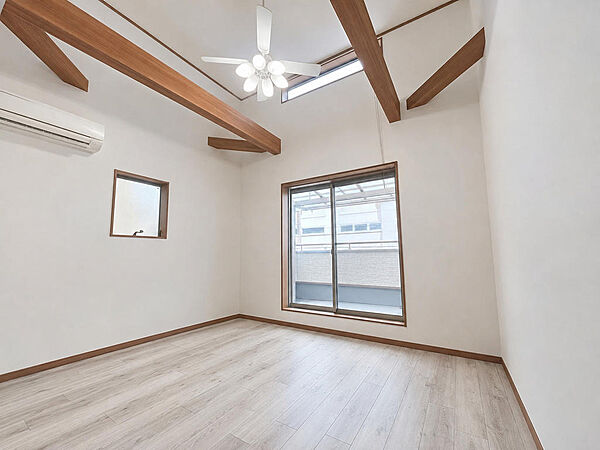 ※AIを使った家具消し加工写真です。