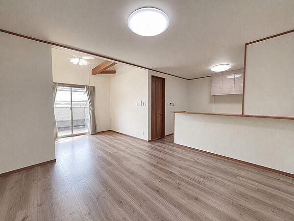 ※AIを使った家具消し加工写真です。